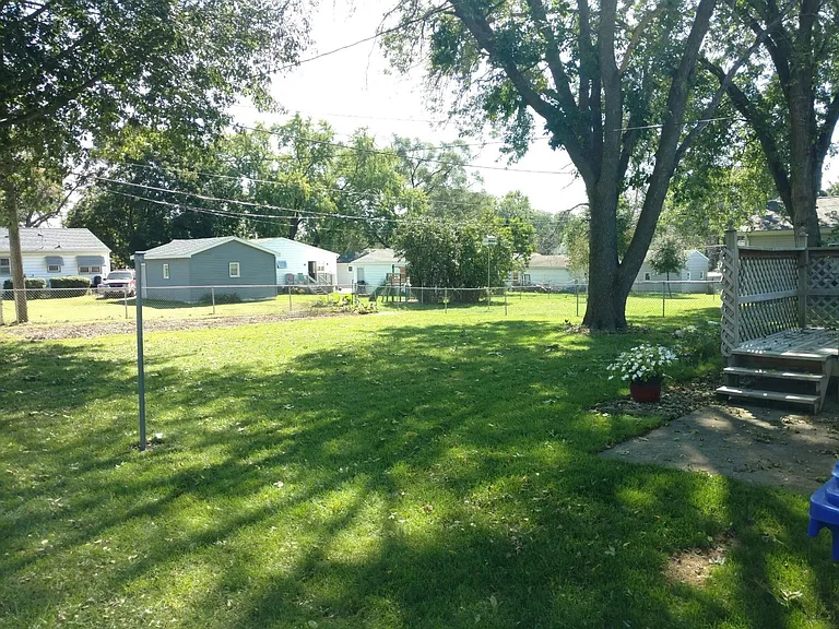 1247 Doreen Ave — Photo 17