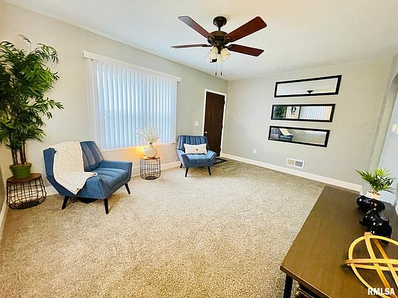 2nd image of 2035 W Wilson Ave