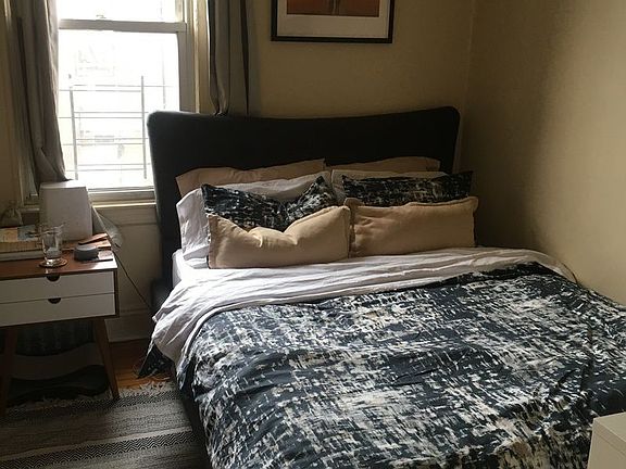 5th image of 2609 18th St APT 2