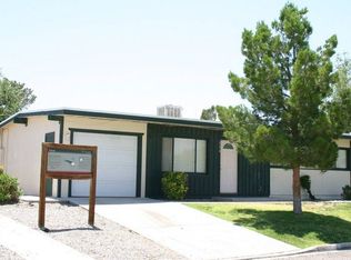 236 Palm Dr, Ridgecrest, CA 93555