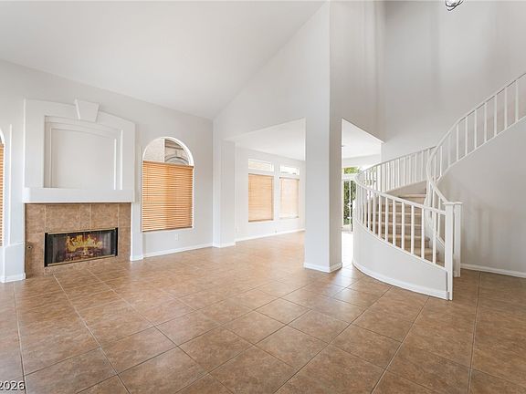 3rd image of 8815 La Manga Ave