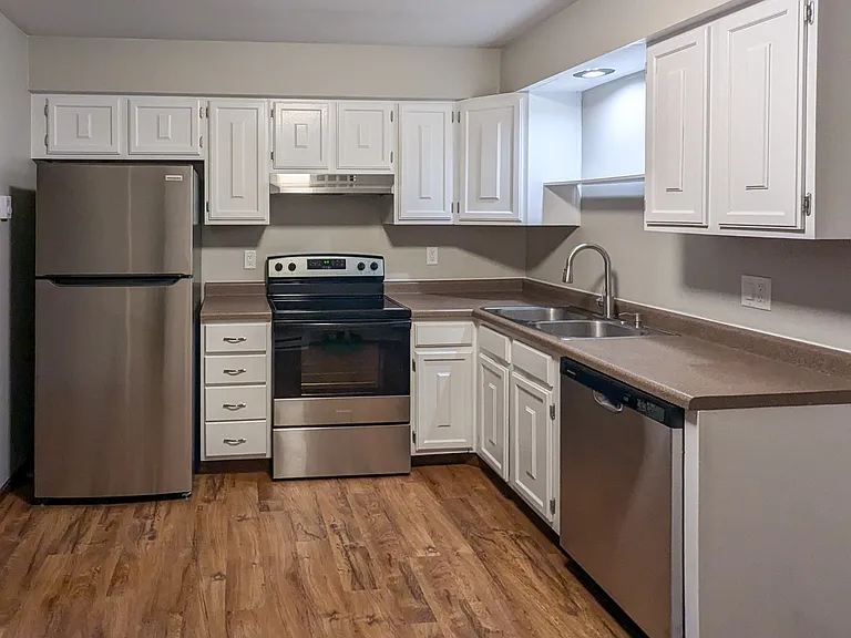 5160 Seaton Hall Dr #1 — Photo 3