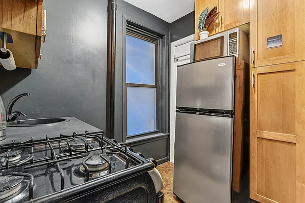 Rented by Cooper & Cooper Real Estate | media 6