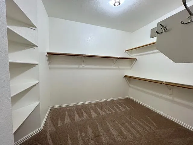 540 Highridge Dr — Photo 15