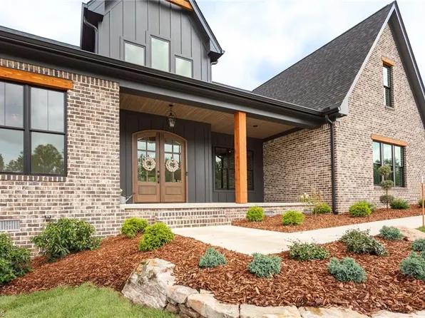 2512 Rivers Edge Rd, Summerfield, NC 27358