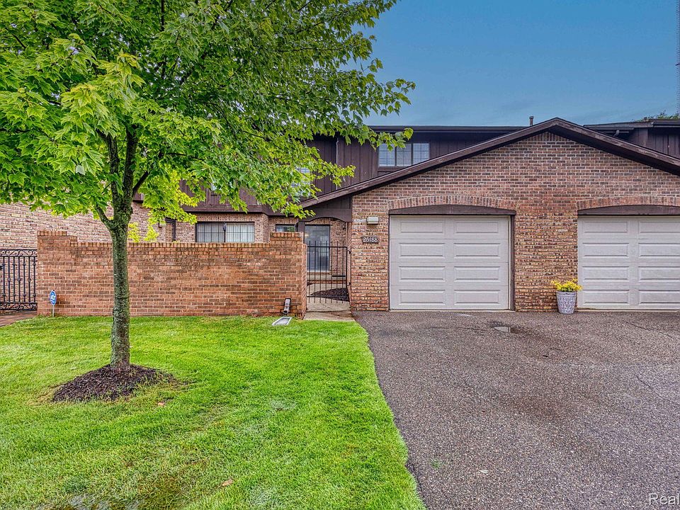 1st image of 26188 Summerdale Dr