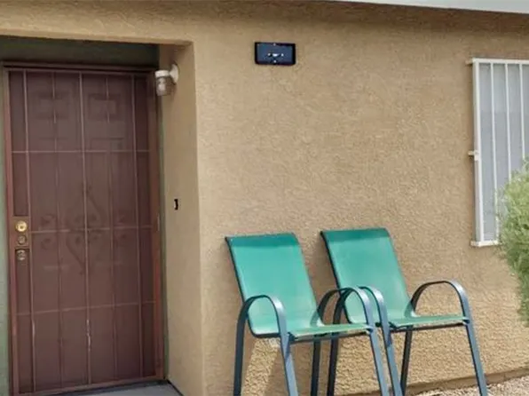3881 Soda Springs Dr, Las Vegas, NV 89115