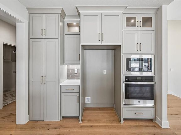 7th image of this home