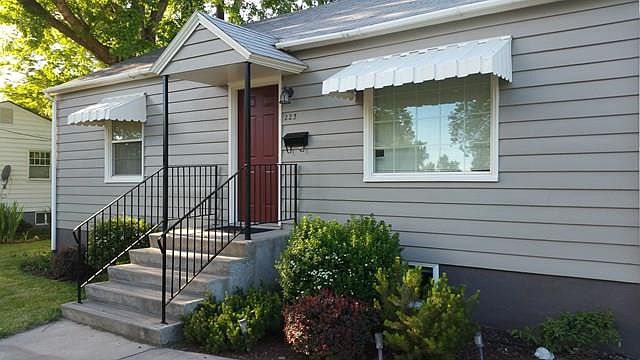 1st image of 223 SE 4th St