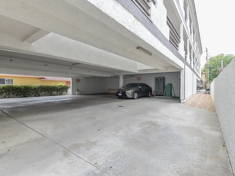 1021 Linden Ave #6 — Photo 26