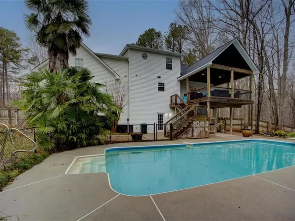 125 Goldfinch Dr, Covington, GA 30016