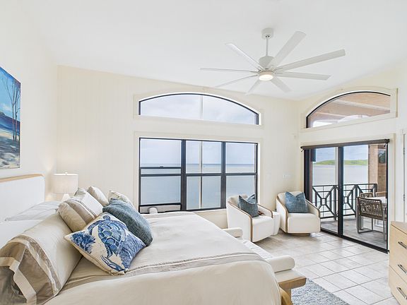 4th image of 414 Carden Beach