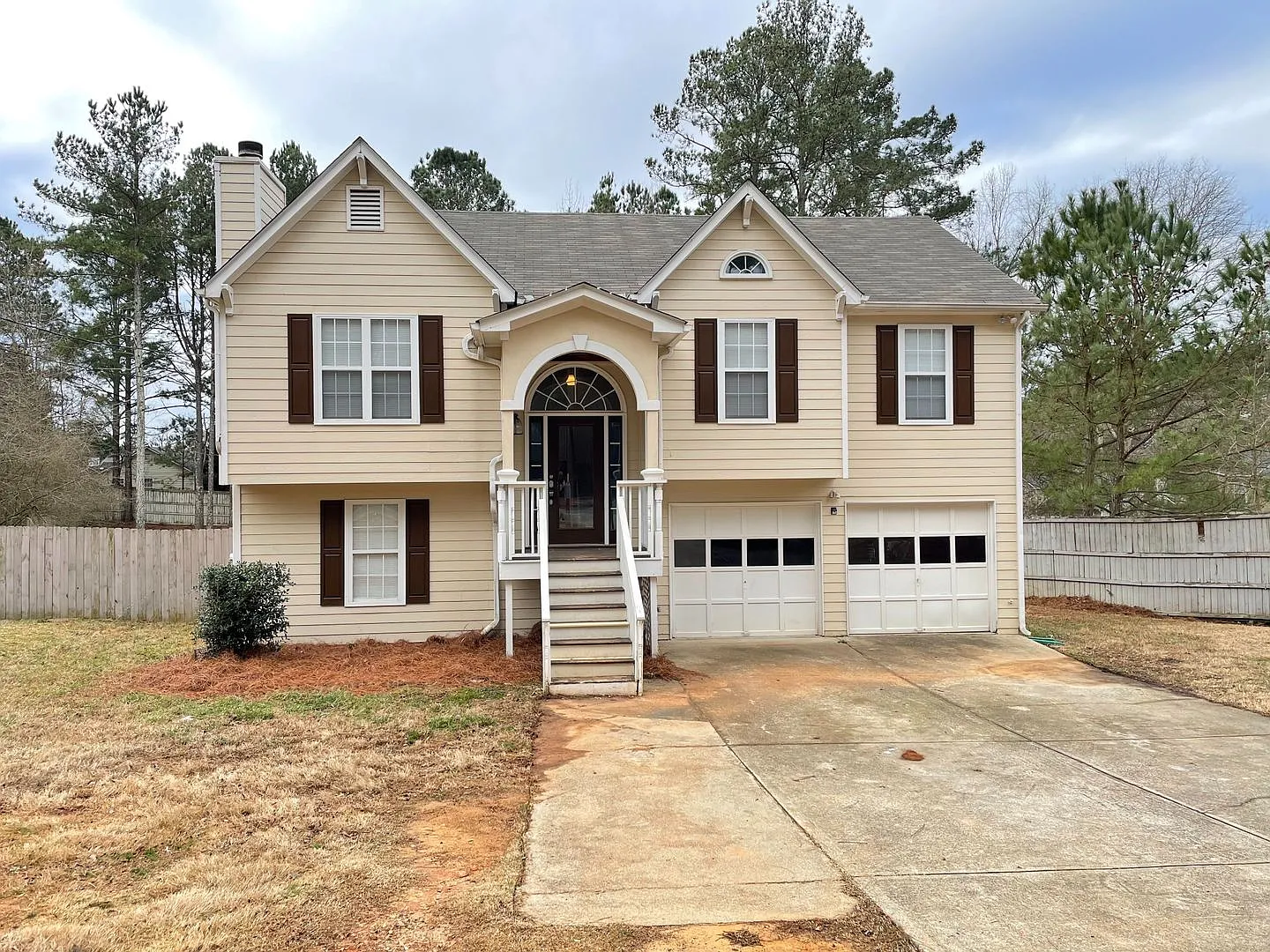 4 Bedroom/3 Bath house in Acworth — Photo 1