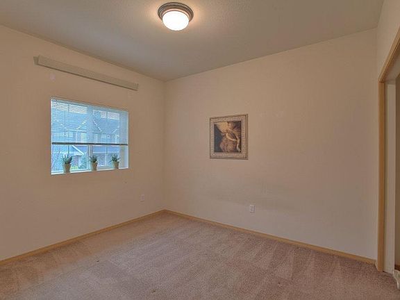 4th image of 1736 10th Ave NE #C201
