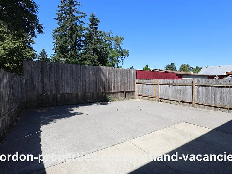 5407 SE 121st Ave — Photo 20
