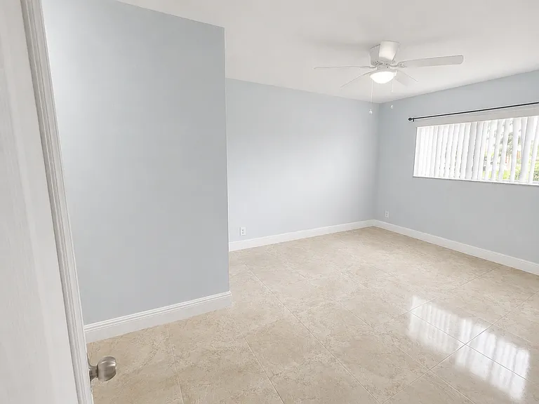 22384 Palomita Dr — Photo 13