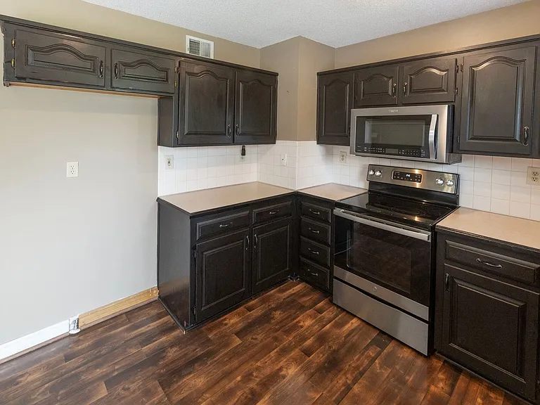 16131 S Matt Ct — Photo 13