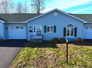 61 Prince William St #F, Saint Stephen, NB E3L 1S5