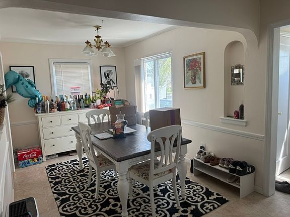 3rd image of 633 W Market St #1