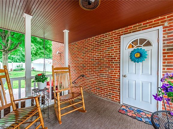 3rd image of 27200 Fullerwood Dr