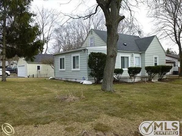 20400 Westhaven Ave, Southfield, MI 48075