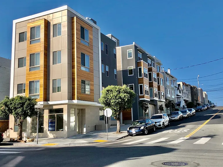 387 26th Ave — Photo 1