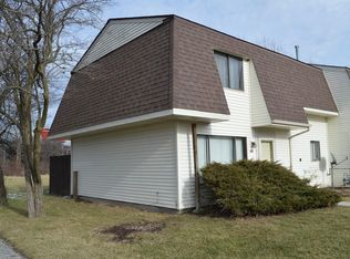 444 E 60th Pl, Merrillville, IN 46410