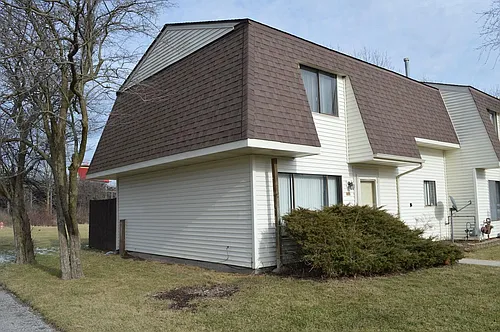444 E 60th Pl Photo 1
