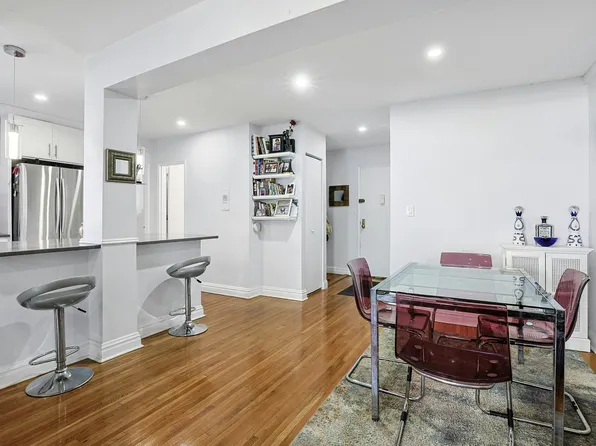 601 Kappock Street image 5 of 18