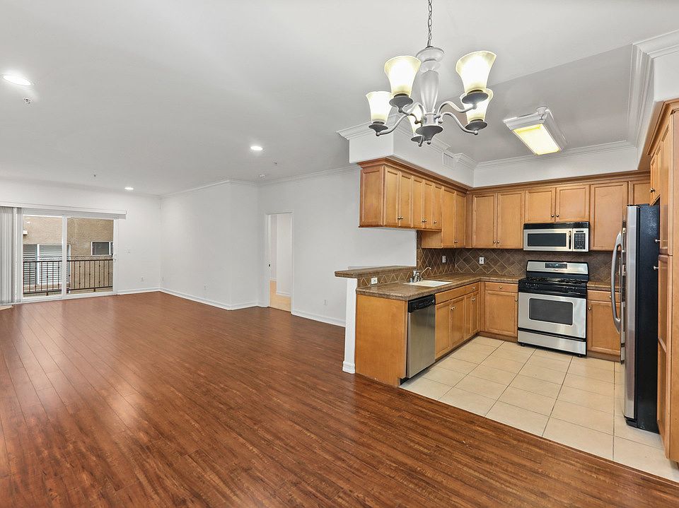 1st image of 2339-2335 S Bentley Ave #203