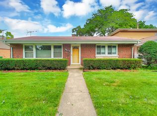 9809 S Maplewood Ave, Evergreen Park, IL 60805