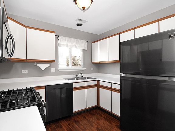 5th image of 2777 Shelly Ln