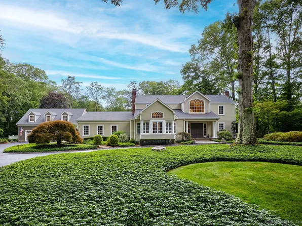 81 Norfield Road, Weston, CT 06883
