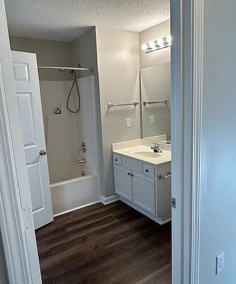1960 Crest Hollow Dr #204 — Photo 7