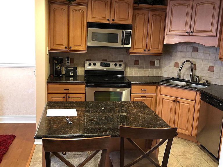 Silver Lake Academy House Condominiums Clayton, NJ Zillow