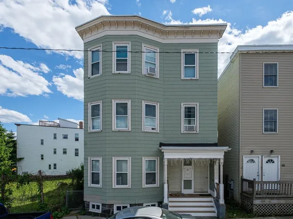 8 Roach St, Dorchester, MA 02125