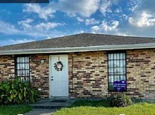 418 Dubarry Pl #418, Chalmette, LA 70043