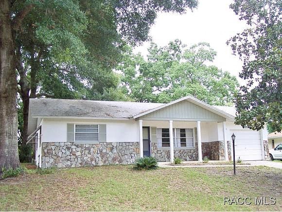 1st image of 3170 N Brackenfern Point