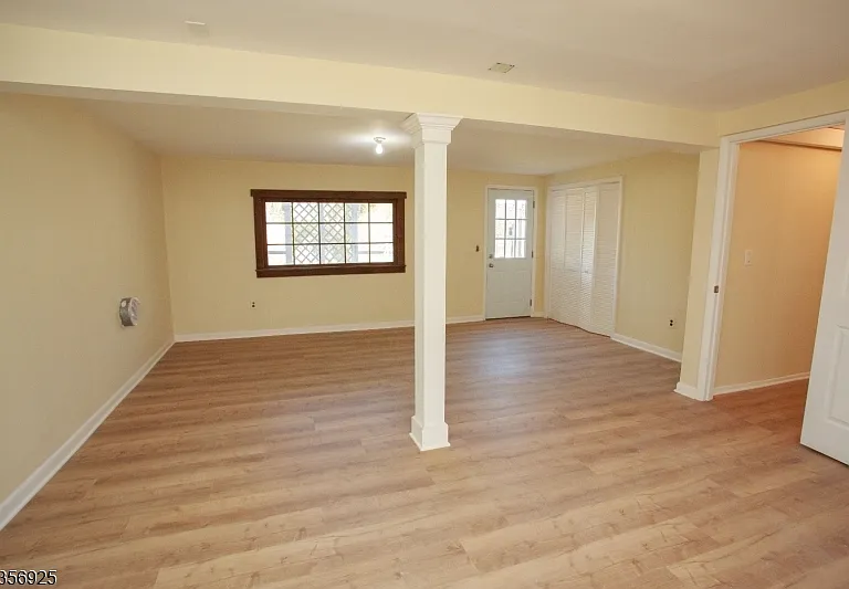 50 Mountain View Ave — Photo 18
