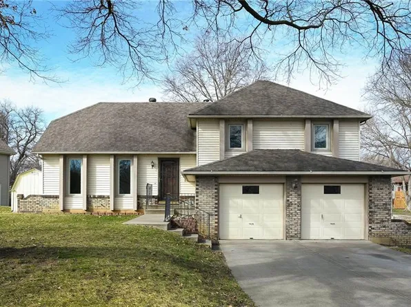 10900 W 49th Ter, Shawnee, KS 66203