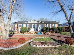 1005 Lombardy St, Greensboro, NC 27405