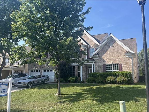 2nd image of 3025 Sycamore Point Trl