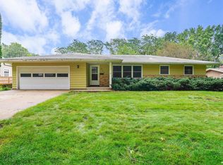 517 Valley Rd, Madison, WI 53714
