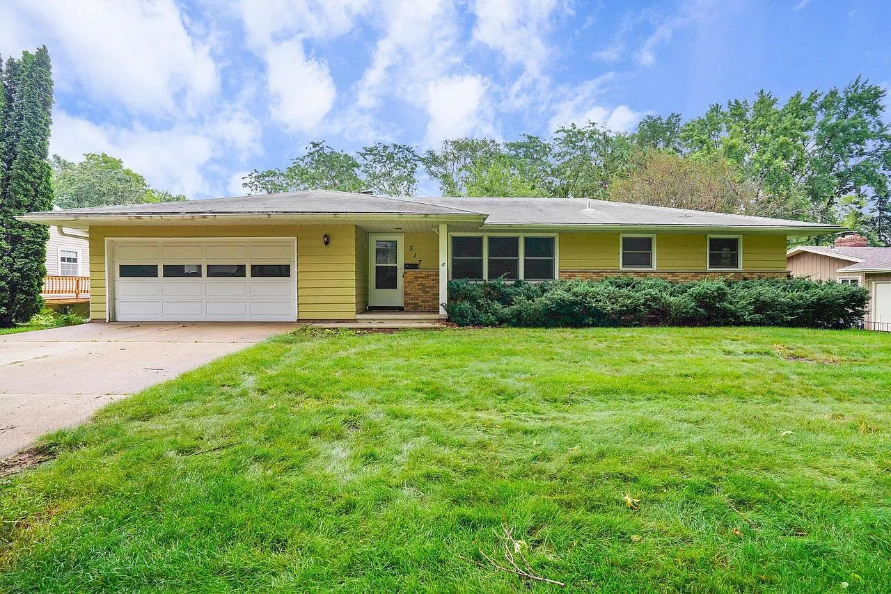 517 Valley Road photo 1