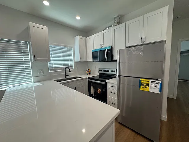 1307 W 96th St #A — Photo 4
