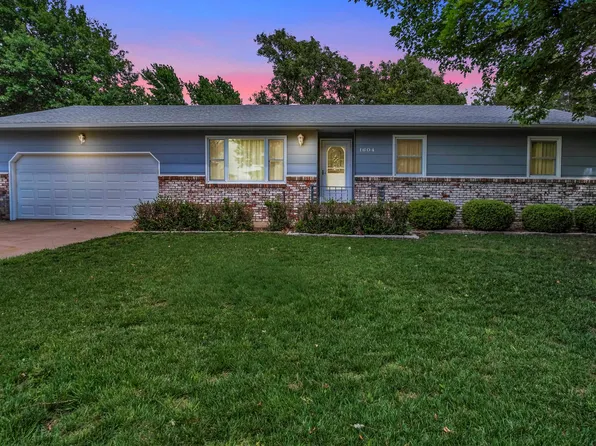 1604 Grandview Ct, Newton, KS 67114