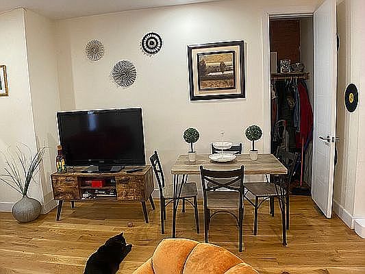 5th image of 744A Willoughby Ave #1F