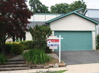 8425 Hollis Ln, Vienna, VA 22182