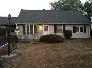 41 Parkerson Rd, Edison, NJ 08817