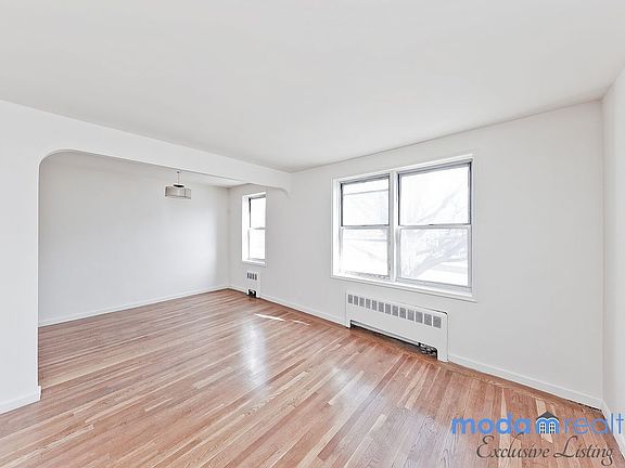 3rd image of 2675 Henry Hudson Pkwy APT 4J